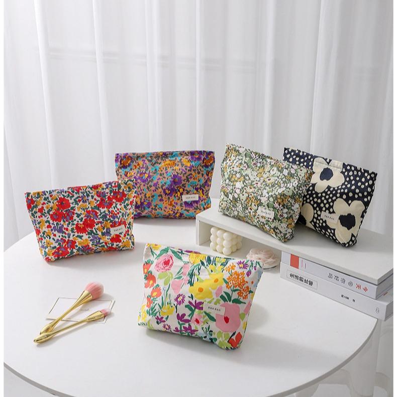 Assorted Floral Makeup & Skincare Travel Bag - Portable & Stylish for Organizing Essentials