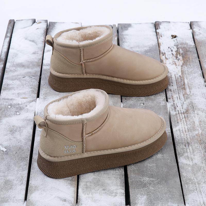 Internet celebrities with the same short tube warm snow boots women's tide year winter new thick-soled velvet short boots Northeast cotton shoes