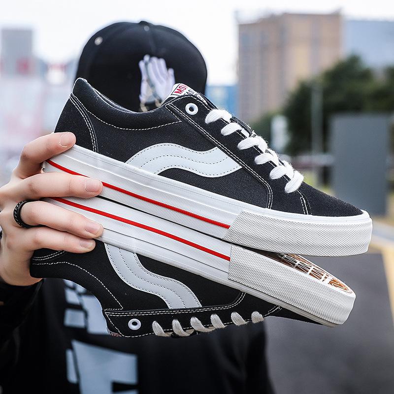 Men's Autumn Canvas Skateboard Shoes: Breathable, Trendy, Casual Sneakers for Couples