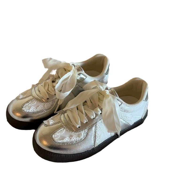 With skirt spring and autumn new casual sports board shoes retro lace training shoes