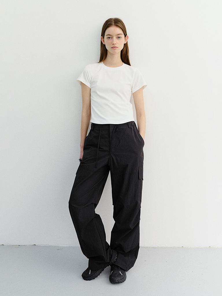 Deonseuteu Curved Hem Slim Top_Udts6B225_White