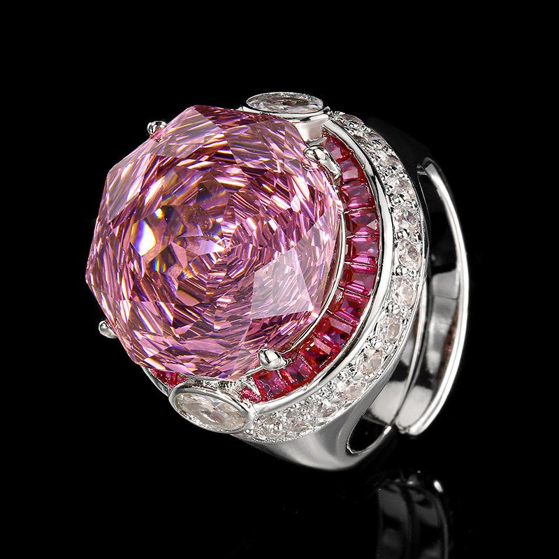 

Product Jewelry Copper Bottom Gold Plated Simulation Rose Cut White Diamond Light Luxury Ring Female 16Mm