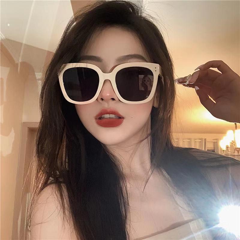 Kuaishou Live-Style Women s Large Frame Slimming Sunglasses Metal Frame