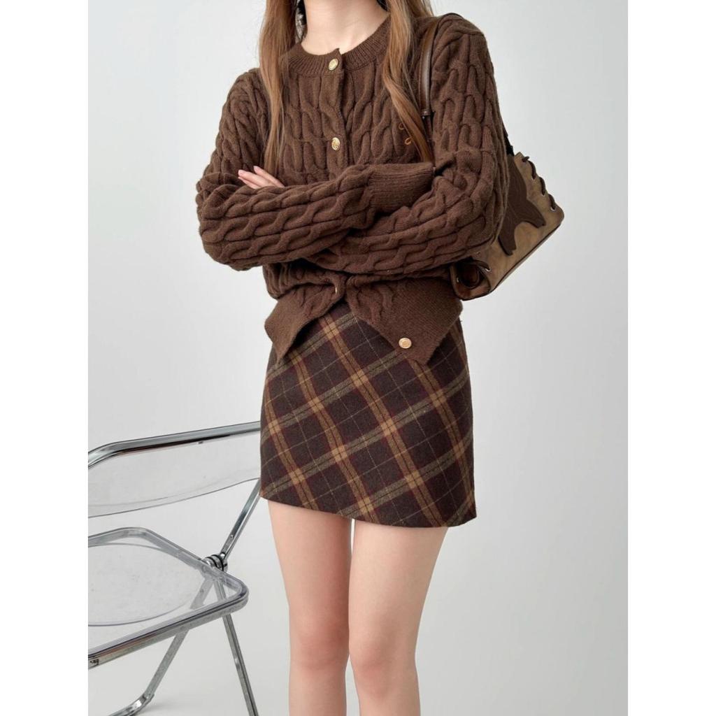 Women's Retro A-Line Plaid Woolen Skirt - Spring/Autumn Short Hip-Hugging Style