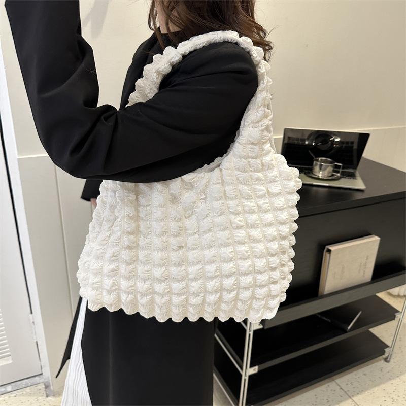 Personalized Folded Bubble 2025 Spring New Casual Fashion Large Capacity One Shoulder Hand Carry Underarm Portable Tote Bag