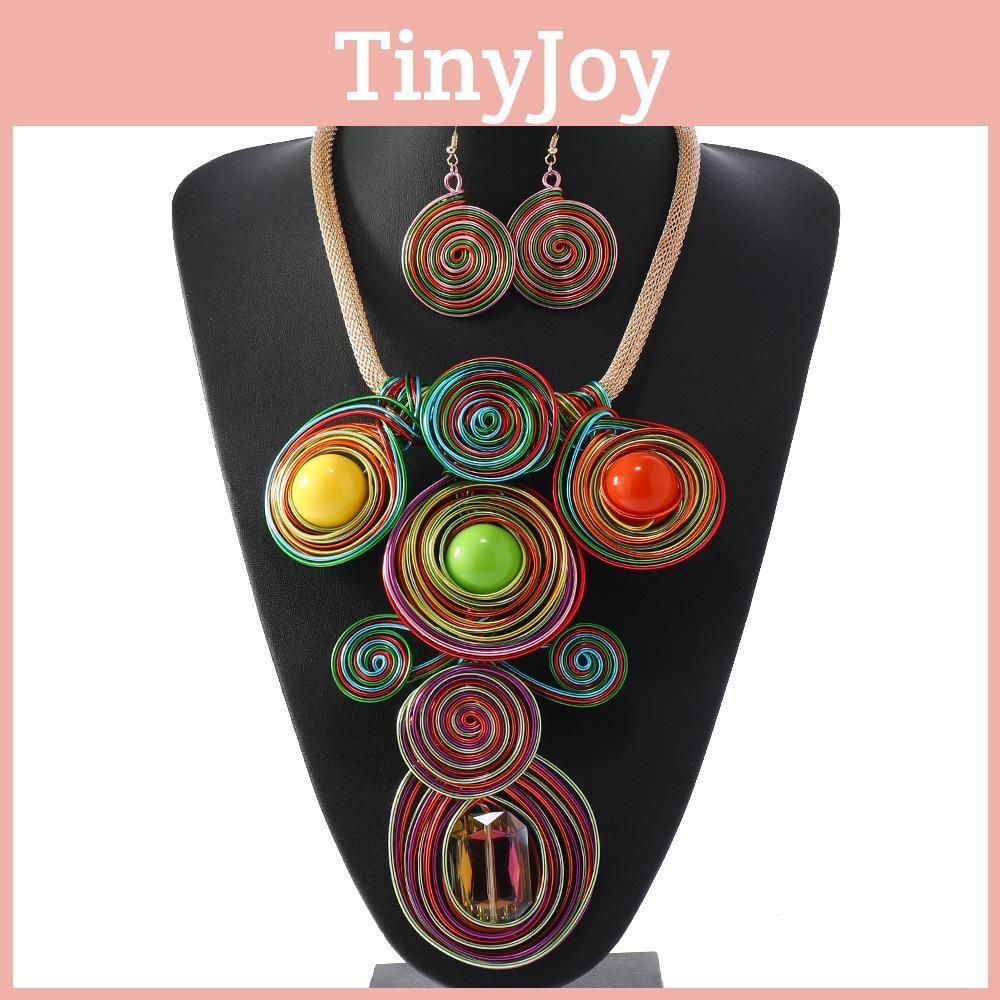 Set Stylish Jewelry With Crystals And Natureinspired Flower Motifs For Men And Women