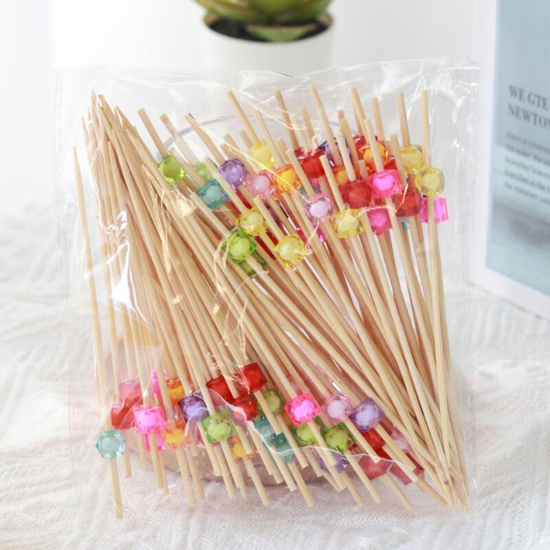 ZISIZ Disposable Transparent Heart Fruit Picks