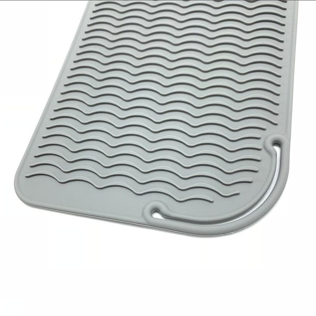 Silicone Heat-Resistant Sleeve for Straighteners and Curling Irons