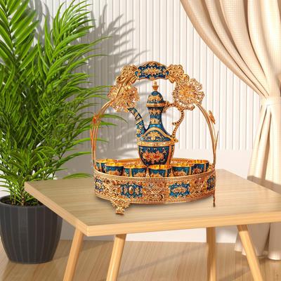 Set elegant pentru ceainic și cești pentru ocazii speciale