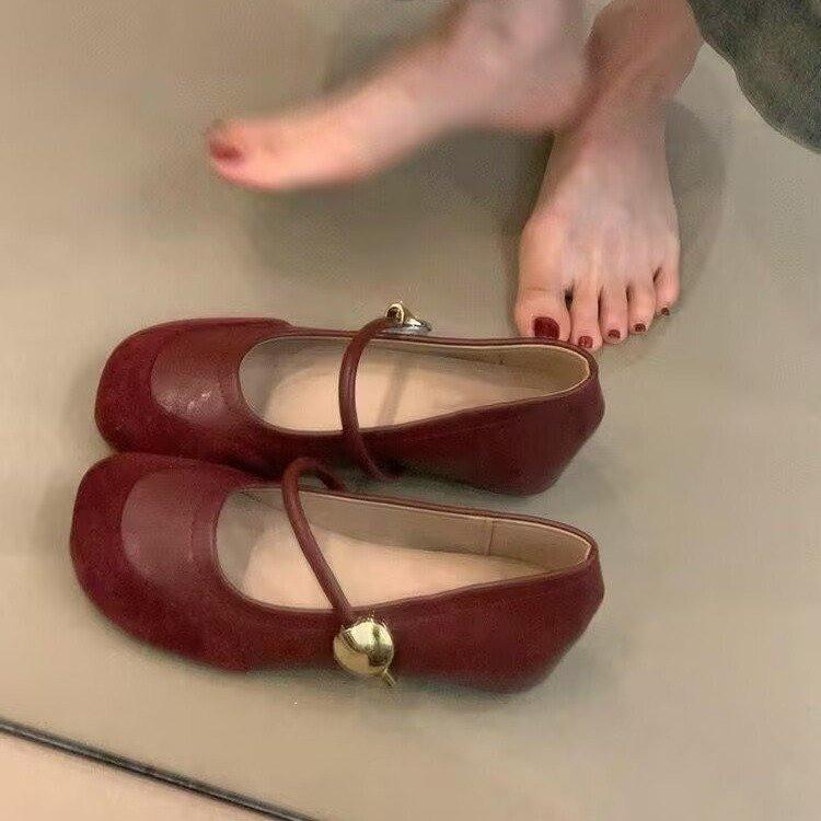 Simple light mouth ballet white French Mary Jane shoes women's 2025 new spring skirt light mouth flat sole shoes