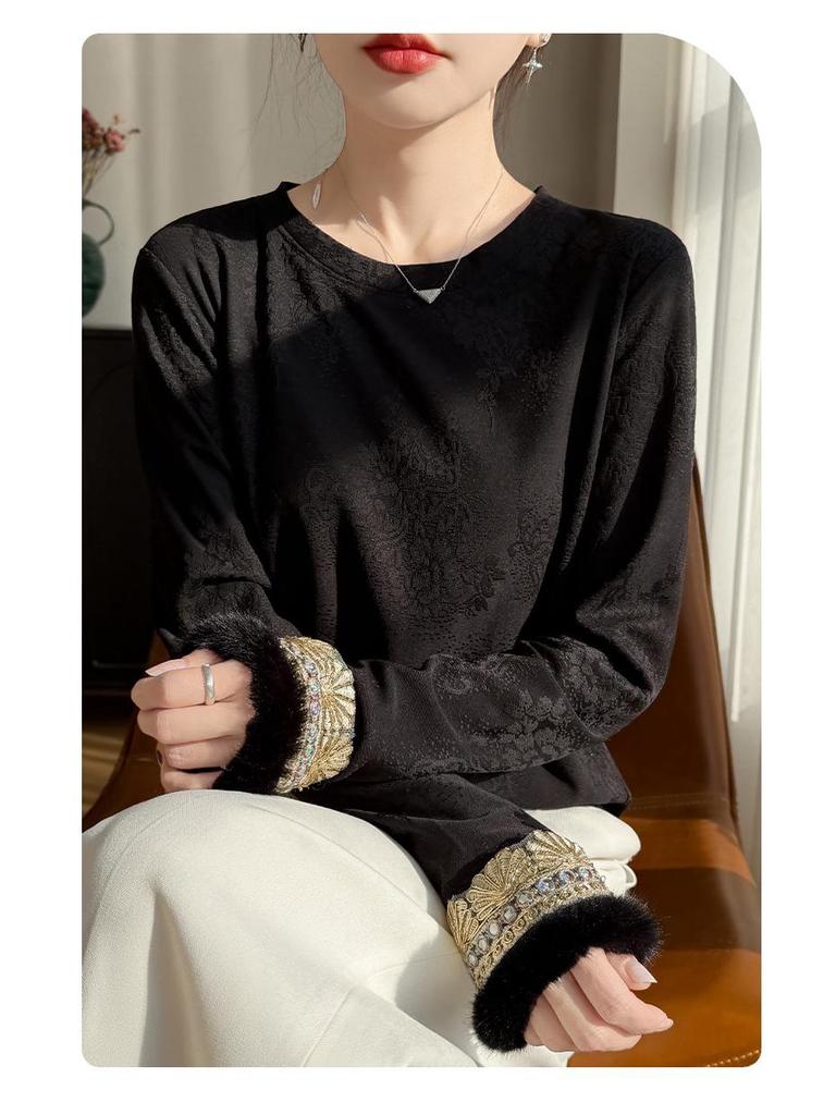 Women's High-End New Chinese Style Round Neck Warm Base Layer Top for Autumn and Winter Fashion