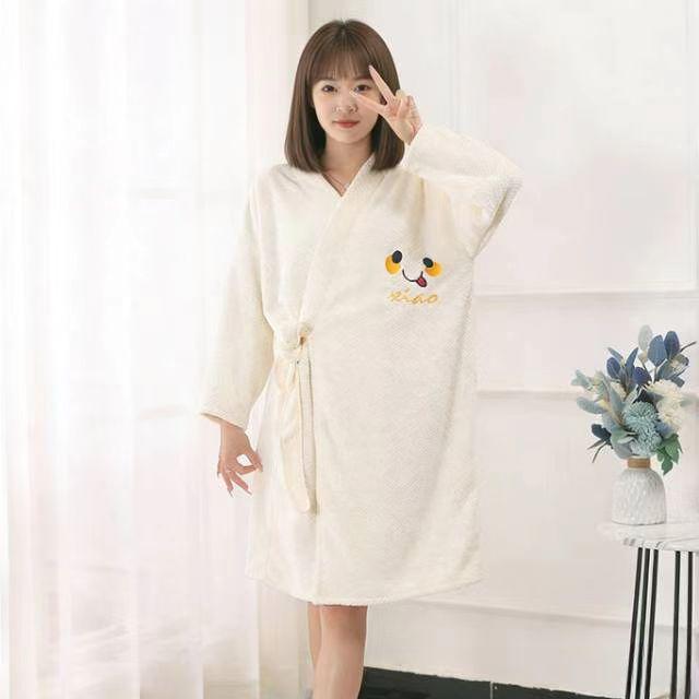 Women's Quick-Drying Coral Fleece Bath Skirt: Thickened, Soft, Water-Absorbent, Wearable Bath Towel for Spring and Autumn