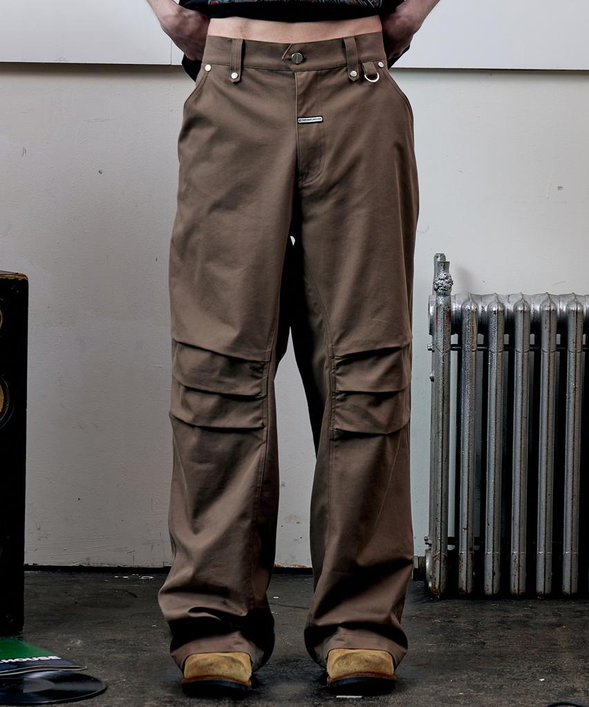 THEVINYLHOUSE Curved Knee Dart Pants Brown
