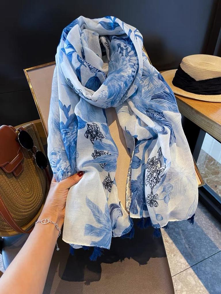 Bohemian vacation style sunscreen shawl with women's new models are very good-looking, high-end atmosphere and high-grade
