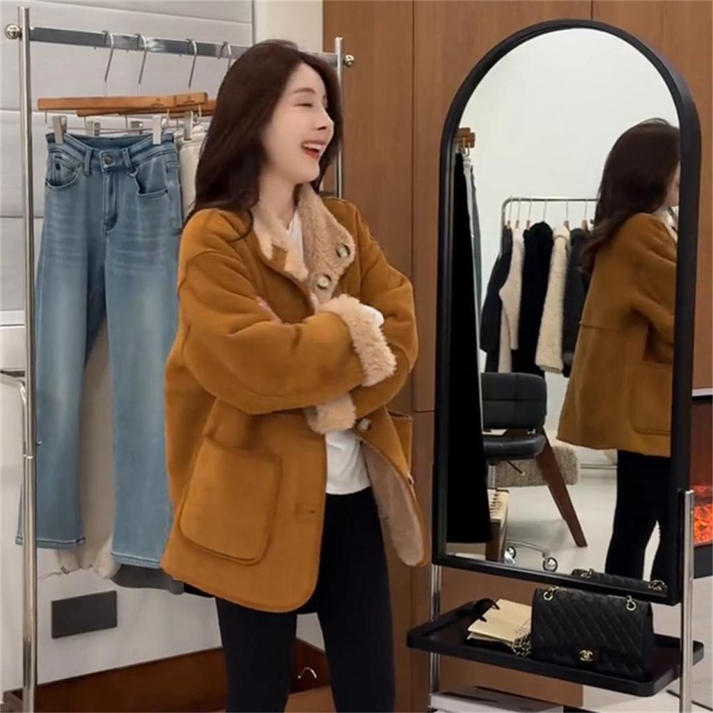 Wildledermantel aus Lammwolle für Damen zum beidseitigen Tragen 2024 Winter neues lockeres, verdicktes Fell integriertes Oberteil