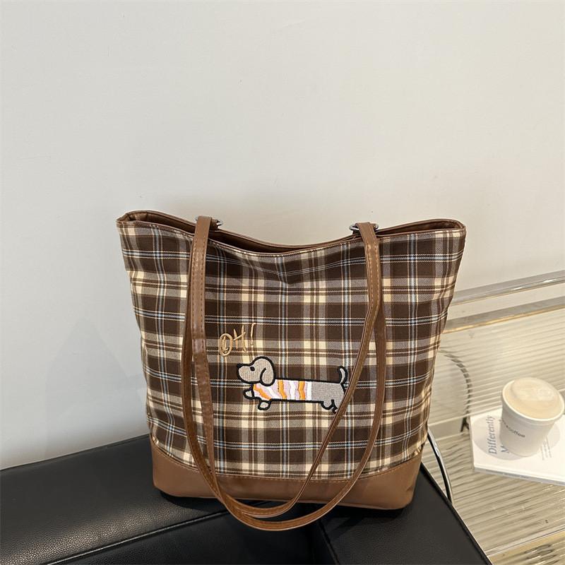 Contemporary Soft Pu Tote Bag For Women Featuring Unique Large Capacity And Charming Color Options