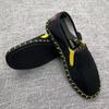 Handbestickte alte Peking-Stoffschuhe, Segeltuchschuhe, Paar Freizeitschuhe
