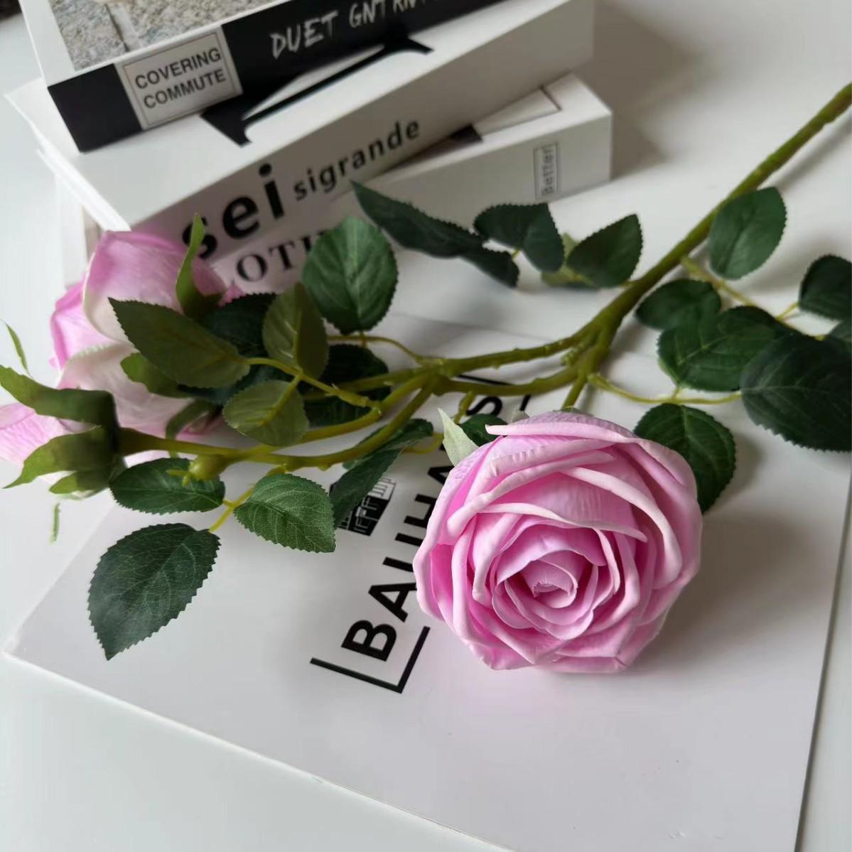 

3-Head Diamond Rose High-End Artificial Flower Arrangement for Home, Dining Table, Bedroom, and Hotel Decor. светло-фиолетовый