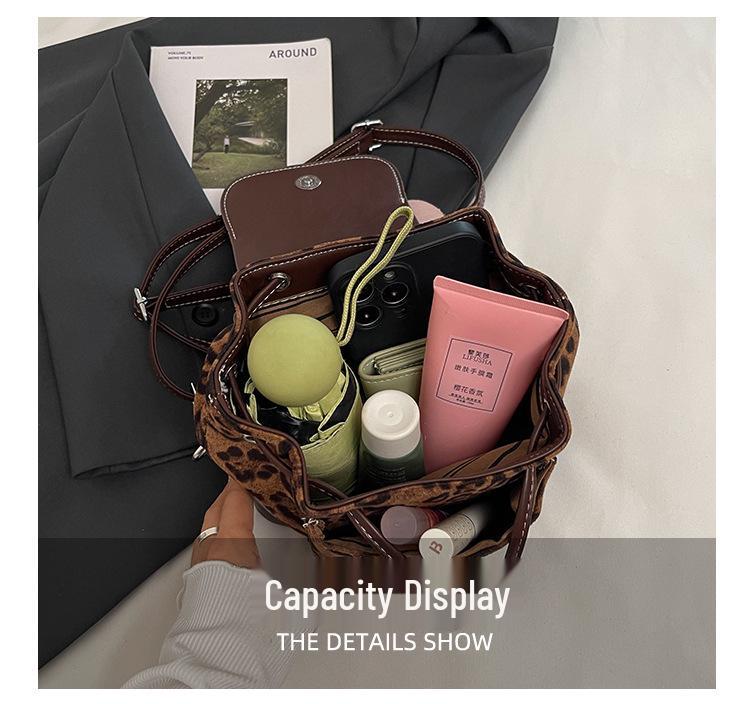 Damski plecak w panterkę: Modna, codzienna torba studencka i dojazdowa 2025 o dużej pojemności.