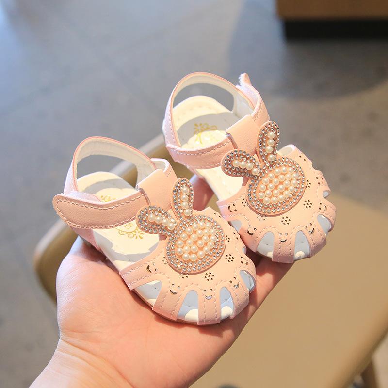New Walkers Fashion Summer Versatile Baby Girl Shoe Comfort Soft Sole Anti Slip Baby Shoe Simple Sweet Princess Sandals Zapatos