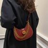 Niche design crescent messenger bag women's fashion retro lock commuter shoulder bag simple chain portable underarm bag