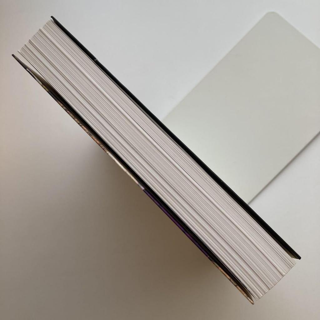 [USED] Foreign Books: 1000 Glass Beads: Innovation and Imagination in Modern Glass Bead Making