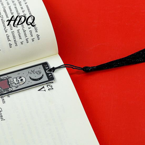Mystery Themed Bookmark Tarot Card Bookmark Stainless Steel Skeleton Pattern Page Marker Thin High-definition Printed Metal Book Mark for