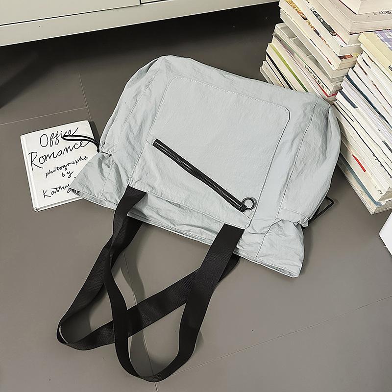 

Легкая сумка-тоут большой вместимости для ежедневных поездок, унисекс, 2025 новый, сумка через плечо, нейлоновая дорожная сумка-мессенджер