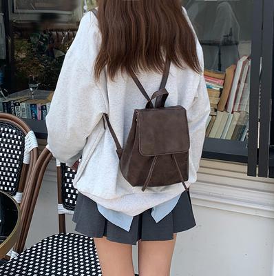 Kleiner Retro Amerikanischer Brauner Rucksack Neuer Stil Ins Einfache und Vielseitige Schultertasche