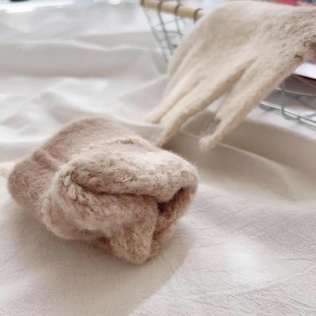 Damskie zimowe dzianinowe rękawiczki z ekranem dotykowym - Grube, ciepłe, podszyte welurem, w stylu świątecznym