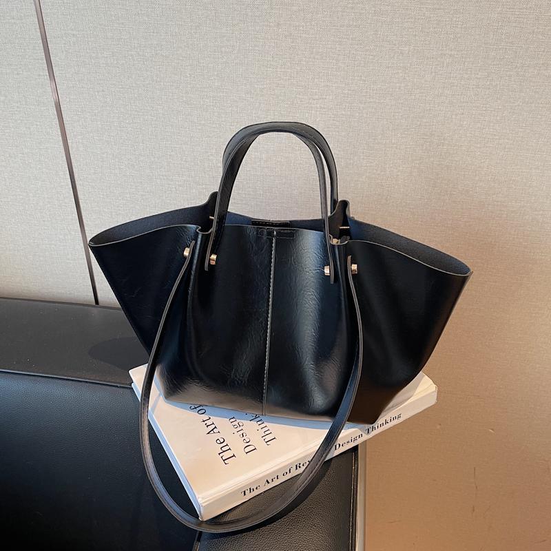 New Fashion Large Capacity PU Zipper Sweet Shoulder Bags for Women 2026 Hot Sale Retro Simple Versatile Casual Style Tote Bags