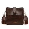 Retro versatile handbag bag women's autumn and winter new wide shoulder strap messenger bag women's premium texture shoulder bag bucket bag