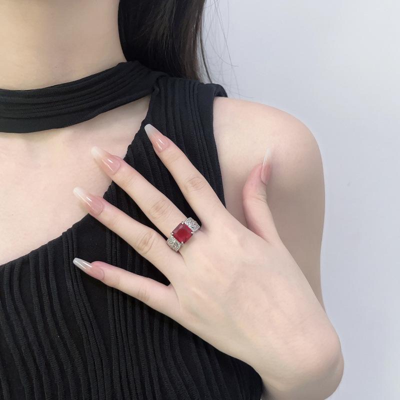 

Pigeon Blood Corundum Ring, Luxury Index Finger Ring, High Carbon Diamond, High-Grade Square Zircon Women S Ring. No. 6