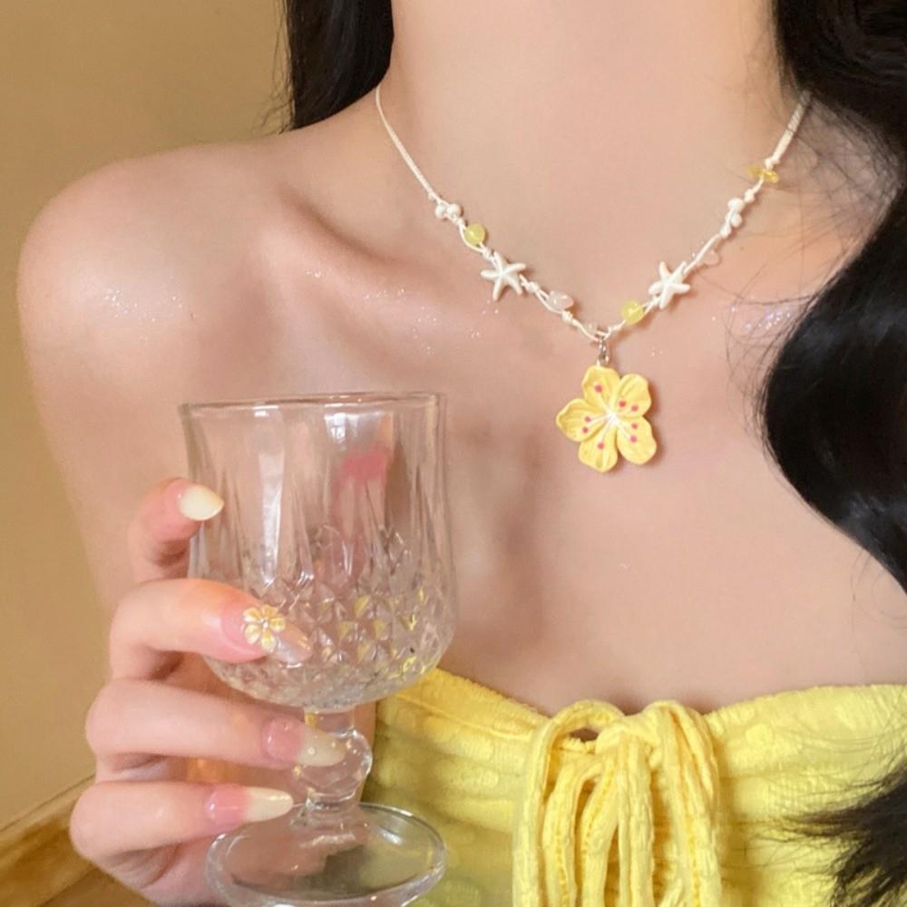 Pink Pearl Floral Pendant Necklace Green Leaf Beaded Necklace Bead Necklace  Party Accessory жёлтый