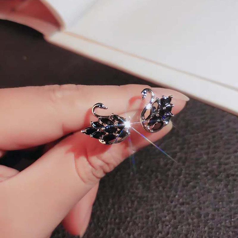 Exquisite Swan Zircon Earrings for Women - Fashionable, Versatile, and Lightweight with S925 Silver Needle