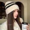 Gestreifte Wollmütze für Kinder im Herbst und Winter Koreanische Version Hautfreundlich und Gesichtskonturen verbessernd Kleine Strickmütze Kapuzen-Kältemütze