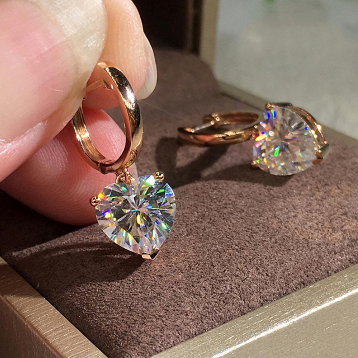 Minimalist Luxury Zircon Love Heart Drop Earrings For Women Men Exquisite Sparkling Crystal Love Heart Earring Wedding Jewelry