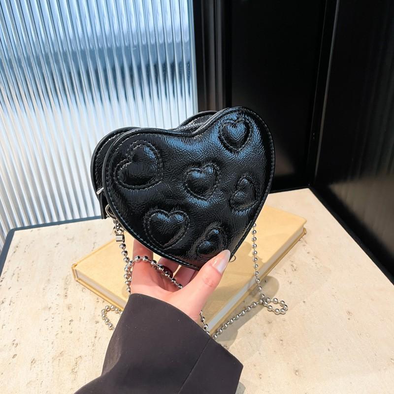 Маленькая толпа Девушка Любовь Сумка Женская Новая Мода Простая Цепочка Японское Сердечко Помада Ключ Монеты чёрный