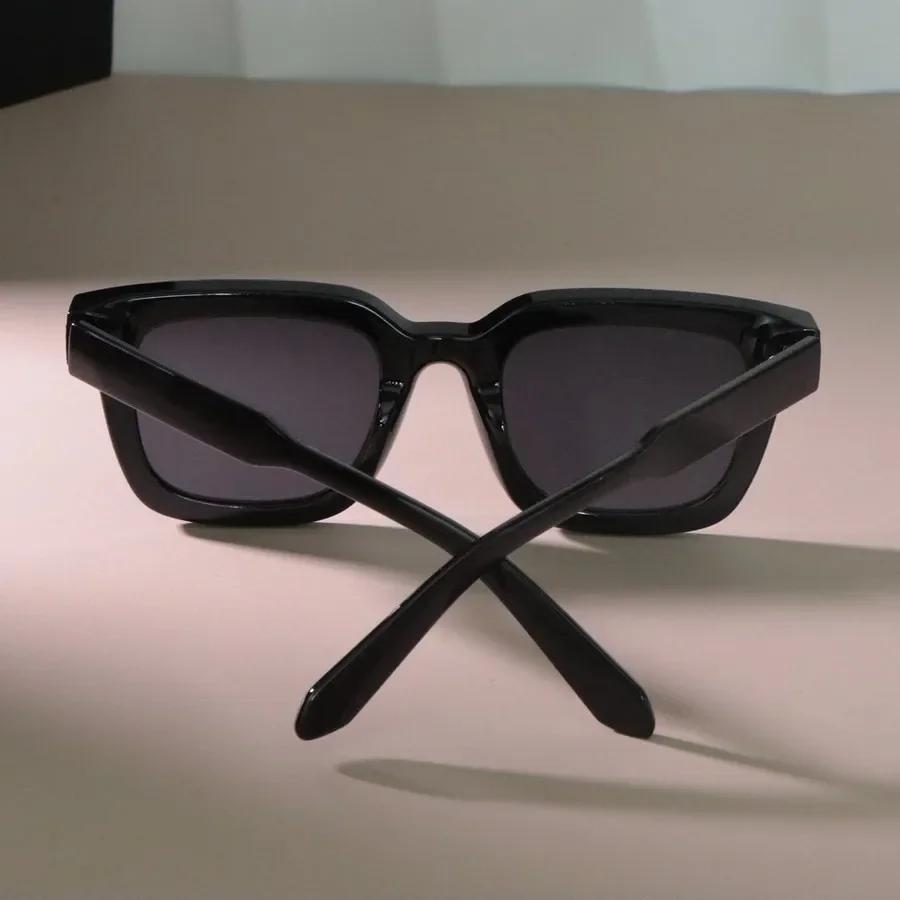 Stilvolle quadratische Sonnenbrille Damen Herren Vintage Marke Spiegelglas Einfache Sonnenbrille Weiblich Männlich Coole Farben