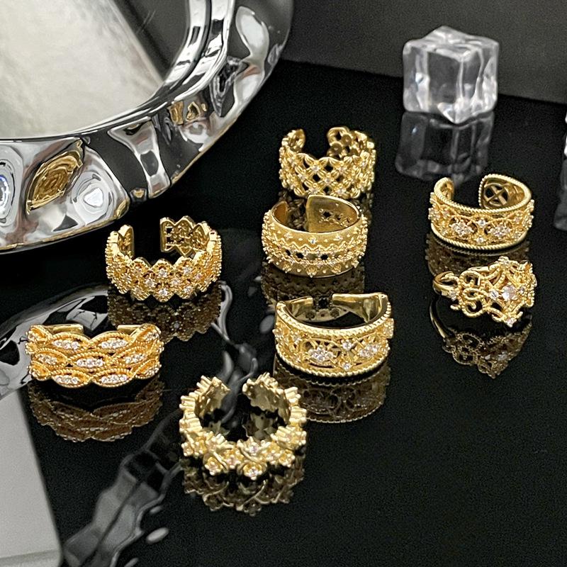 Chinese Retro High-End Open Lace Ring - Women's Court Style Temperament, Niche Design