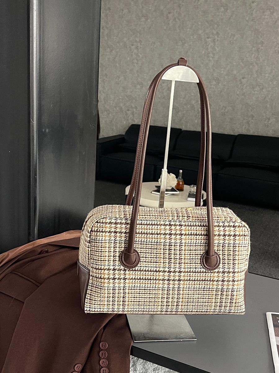 

2025 And Lightweight Retro Wave Element Women s Single Shoulder Large Capacity Underarm Versatile Thousand Bird Pattern Preserved Ball Bag 31x11x20cm кофейный