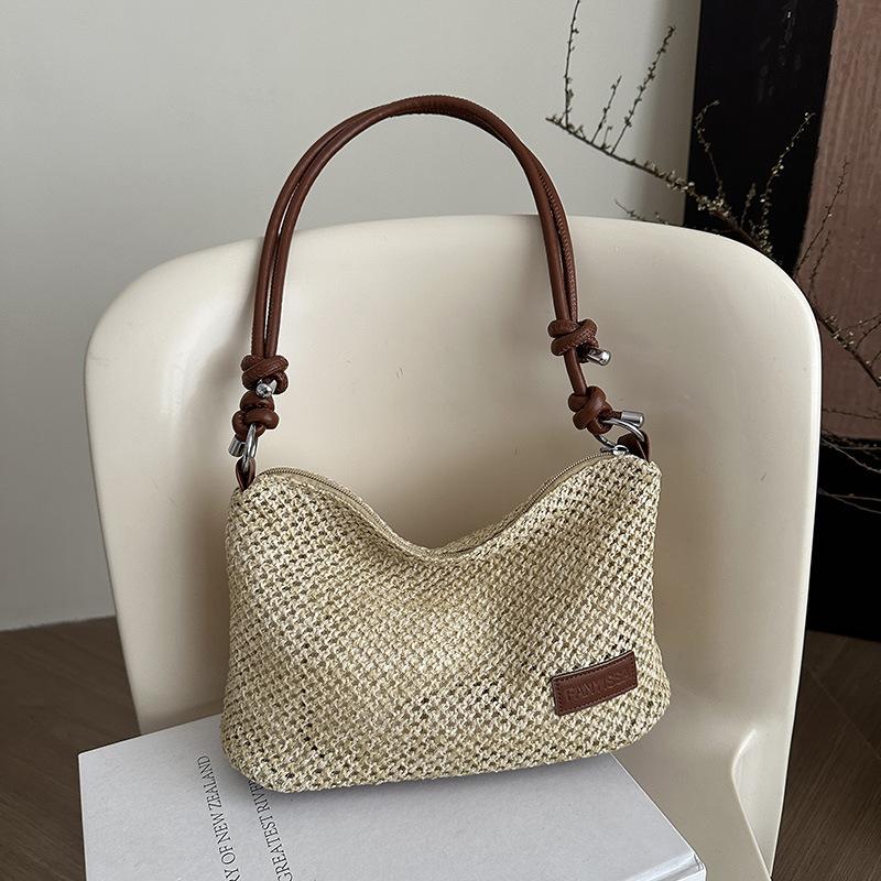 

New beautiful and lightweight shoulder messenger bag women s bag versatile leisure vacation beach bag large capacity tote bag коричневый