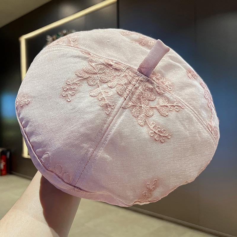 Retro flower embroidery forward hat women's summer versatile niche design beret showing face little painter hat