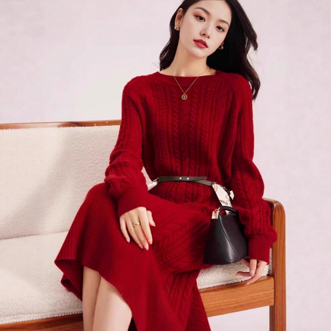 

Elegant Red Knit Dress - New Year Winter Style Small