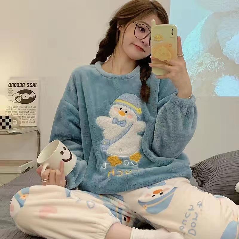 Autumn and Winter Women's Flannel Homewear Suit Pajamas That Can Be Worn Outside