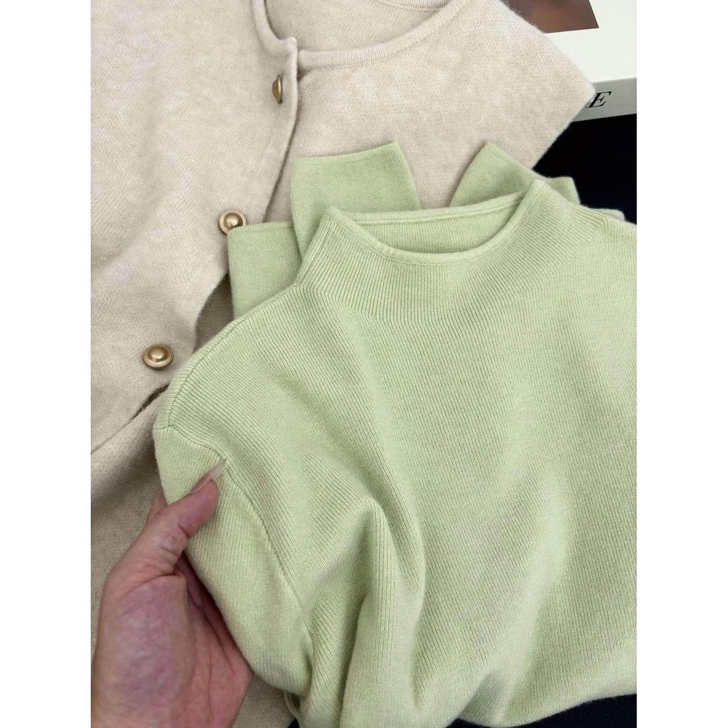 Women's Green Half-High Collar Fufu Knit Sweater: Thickened Long-Sleeve Base Layer for Autumn and Winter 2026.