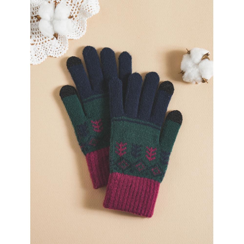 

Daiso Snowflake Line Knitted Gloves Green