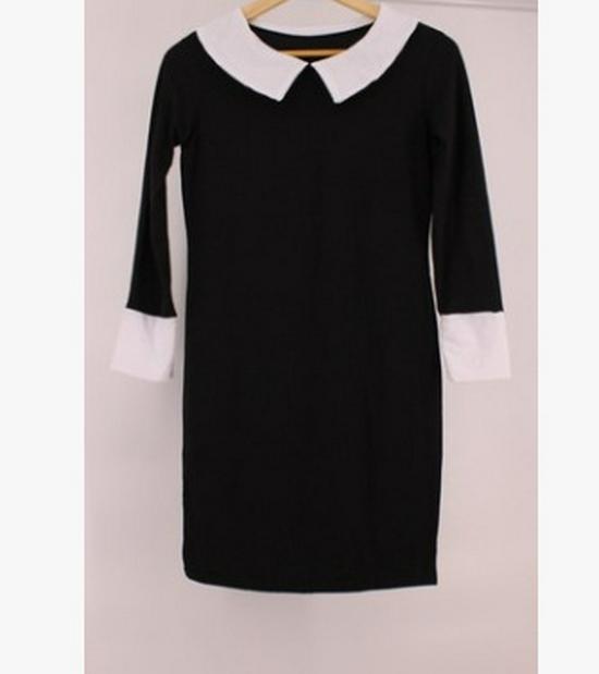 

Женское приталенное платье с лацканами и цветными блоками M