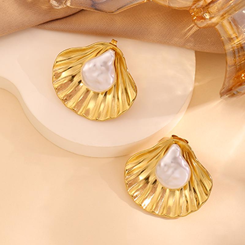 Ocean Series Stainless Steel Pearl Stud Earrings: Simple & Versatile Resort-Style Shell Pearl Titanium Earrings