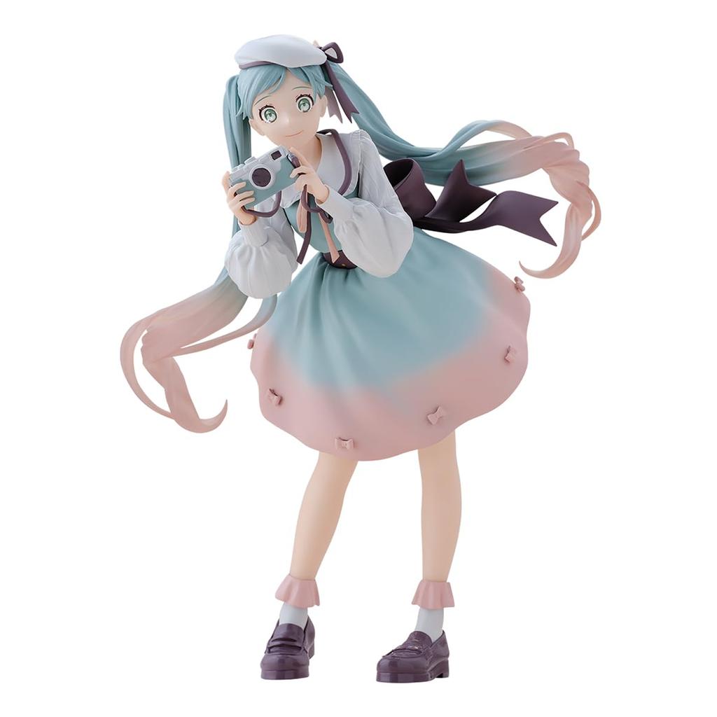 Banpresto Vocaloid Hatsune Miku Memories Figure (Holiday Camera)